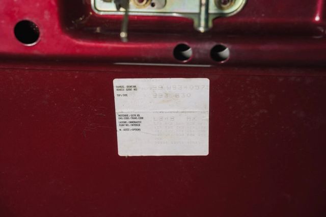 1998 Porsche 911 Carrera 1998 Porsche 911 Carrera Cabriolet w/Tiptronic - 22776416 - 35