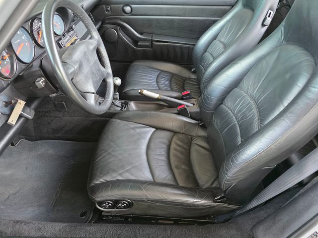 1998 Porsche 911 Carrera 2dr Carrera Cabriolet 6-Speed Manual - 23037544 - 44
