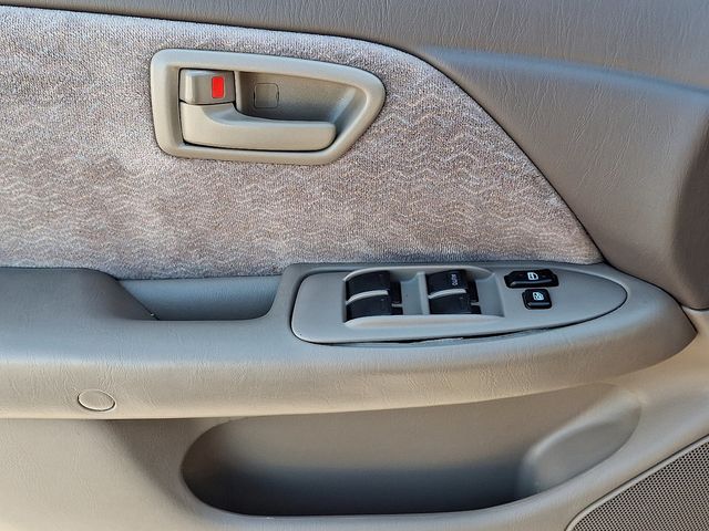 1998 Toyota Camry 4dr Sedan LE V6 Automatic - 22971802 - 13