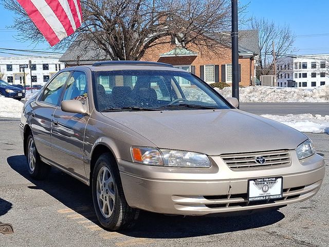 1998 Toyota Camry 4dr Sedan LE V6 Automatic - 22971802 - 2