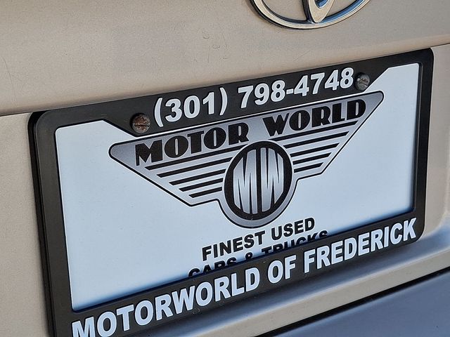 1998 Toyota Camry 4dr Sedan LE V6 Automatic - 22971802 - 29