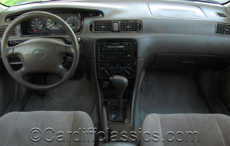 1998 Toyota Camry LE - 5803973 - 24