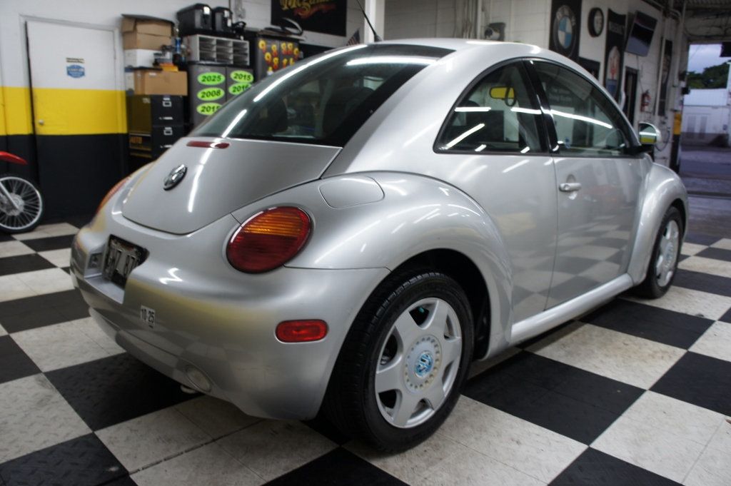 1998 Volkswagen New Beetle Low Mileage!  - 22905486 - 14