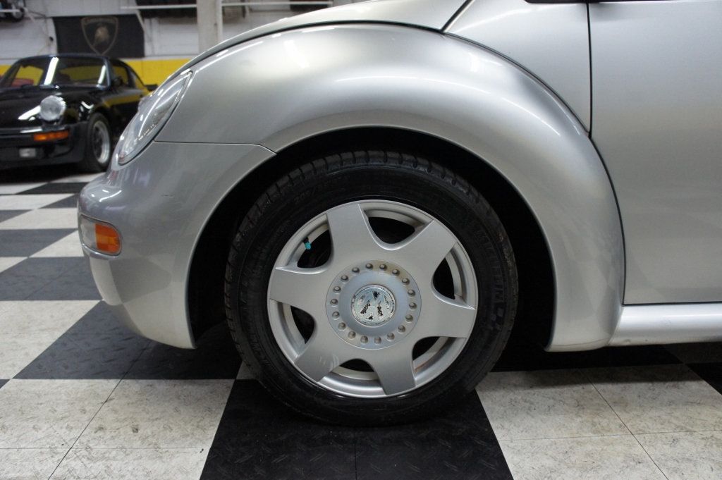 1998 Volkswagen New Beetle Low Mileage!  - 22905486 - 20
