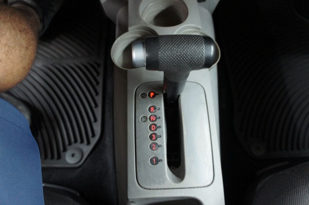 1998 Volkswagen New Beetle Low Mileage!  - 22905486 - 32