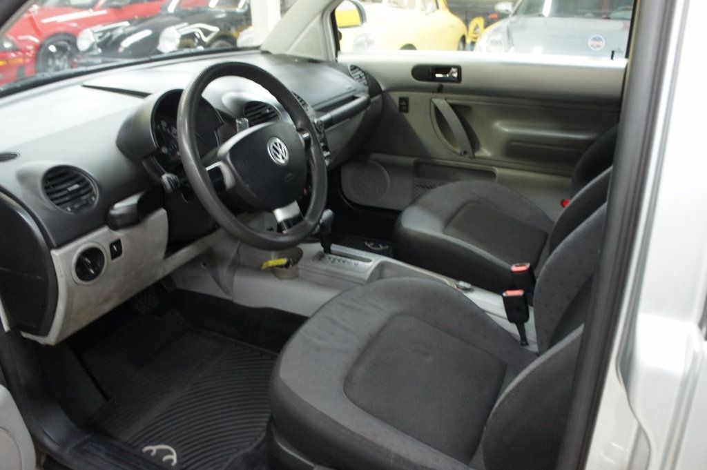 1998 Volkswagen New Beetle Low Mileage!  - 22905486 - 3