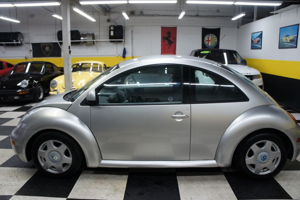 1998 Volkswagen New Beetle Low Mileage!  - 22905486 - 4