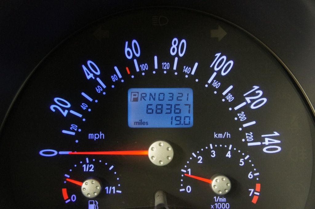 1998 Volkswagen New Beetle Low Mileage!  - 22905486 - 8