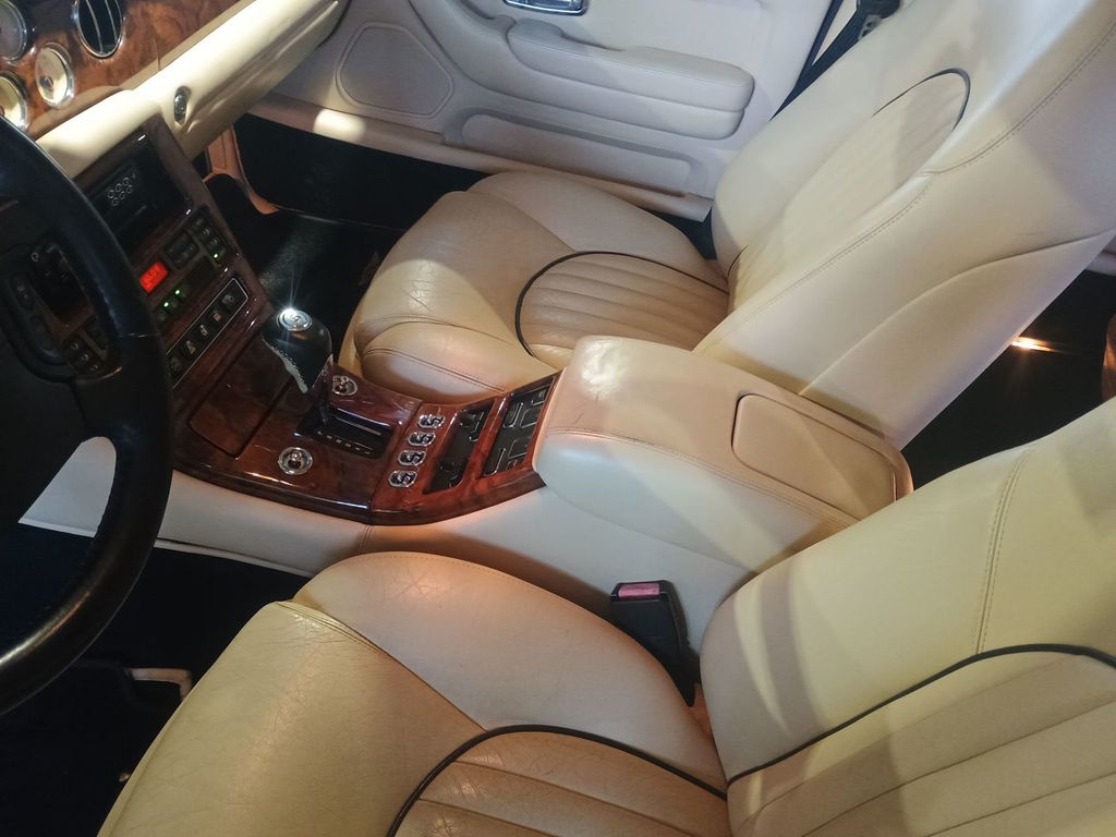 1999 Bentley Arnage Clean Carfax Florida Car - 22982375 - 28