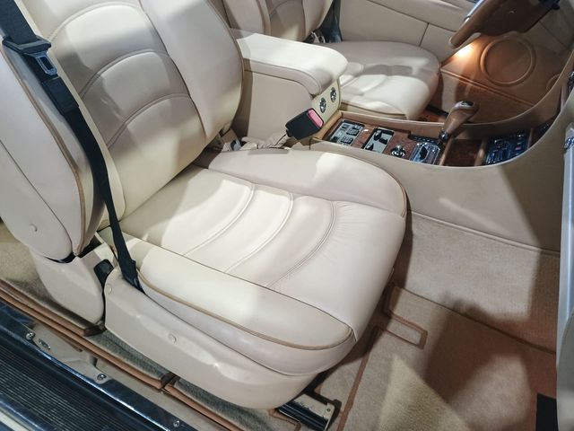 1999 Bentley Azure 2dr Magnolia Clean Carfax - 23055283 - 39