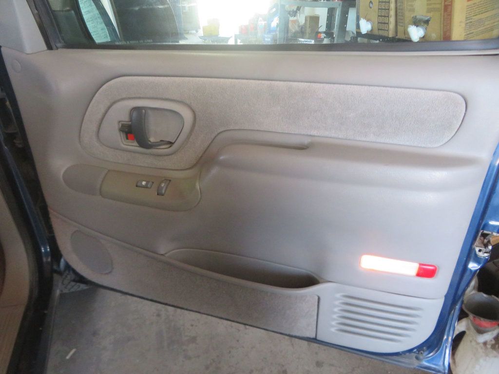 1999 Chevrolet C/K 1500 EXTRA CLEAN 4X4 LOW LOW MILES SILVERADO 1500 EXTENDED CAB  - 23019845 - 24