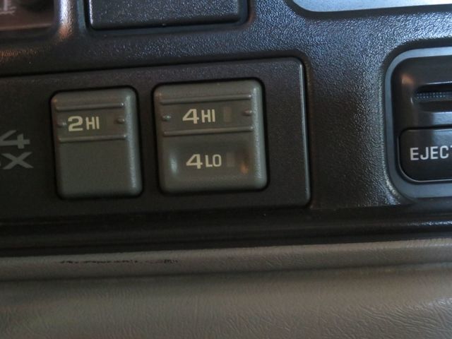 1999 Chevrolet C/K 1500 EXTRA CLEAN 4X4 LOW LOW MILES SILVERADO 1500 EXTENDED CAB  - 23019845 - 32