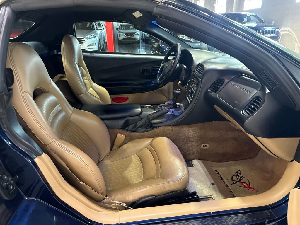 1999 Chevrolet Corvette 2dr Convertible - 23043763 - 24