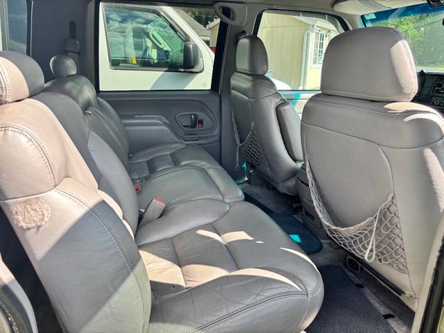 1999 Chevrolet Suburban K1500 4dr 4WD SUV - 22885642 - 9