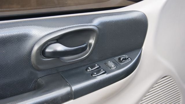 1999 Ford F-150 4 NEW WHEELS AND TIRES , VERY CLEAN INSIDE AND OUT  - 22882264 - 22