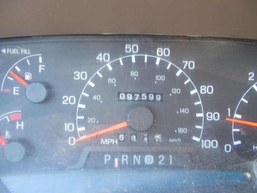 1999 Ford Super Duty F-450 Base Trim - 11828705 - 9