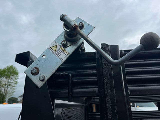1999 Ford Super Duty F-450 Regular Cab Stake Bed Dump Truck 7.3L Powerstroke Diesel 6-Speed - 23020878 - 33