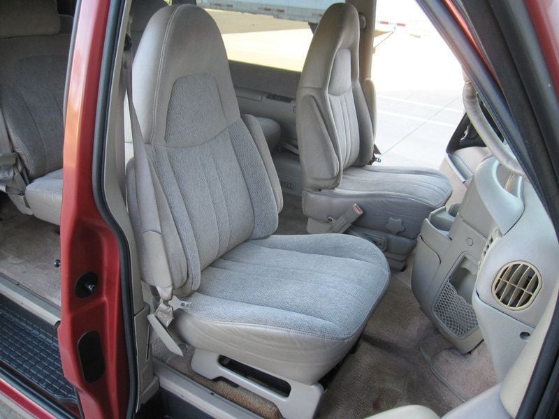 1999 Gmc Safari Passenger photo 26