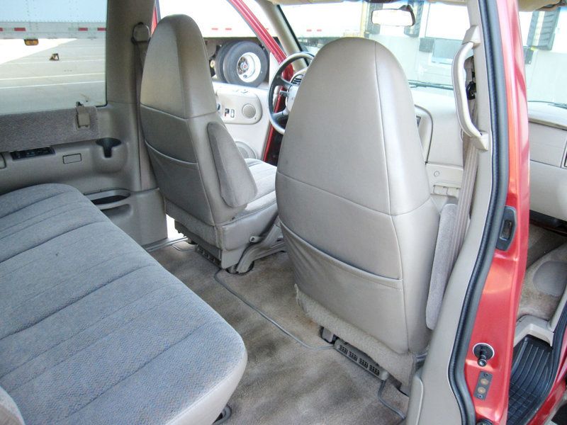 1999 Gmc Safari Passenger photo 30