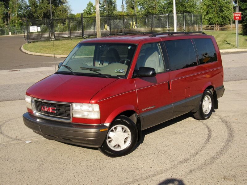 1999 Gmc Safari Passenger photo 4