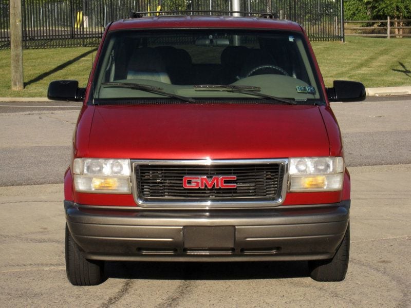 1999 Gmc Safari Passenger photo 5
