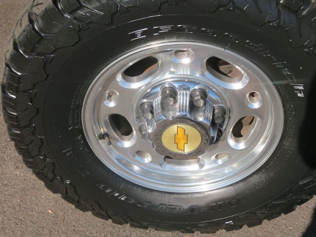 1999 GMC Suburban SUBUBAN 4X4 2500 CLEAN VERY LOW MILES 454 MOTOR WOW FACTOR - 22806209 - 13