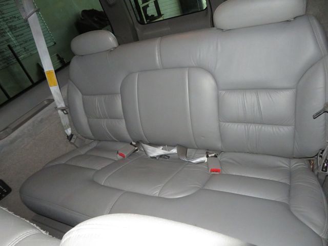 1999 GMC Suburban SUBUBAN 4X4 2500 CLEAN VERY LOW MILES 454 MOTOR WOW FACTOR - 22806209 - 25