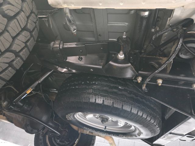 1999 GMC Yukon SLE - 1 OWNER - ZERO RUST - CLEAN CARFAX - 23094466 - 13
