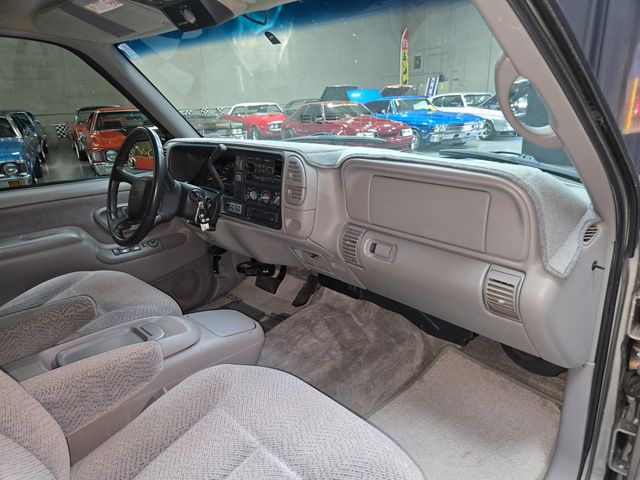 1999 GMC Yukon SLE - 1 OWNER - ZERO RUST - CLEAN CARFAX - 23094466 - 17