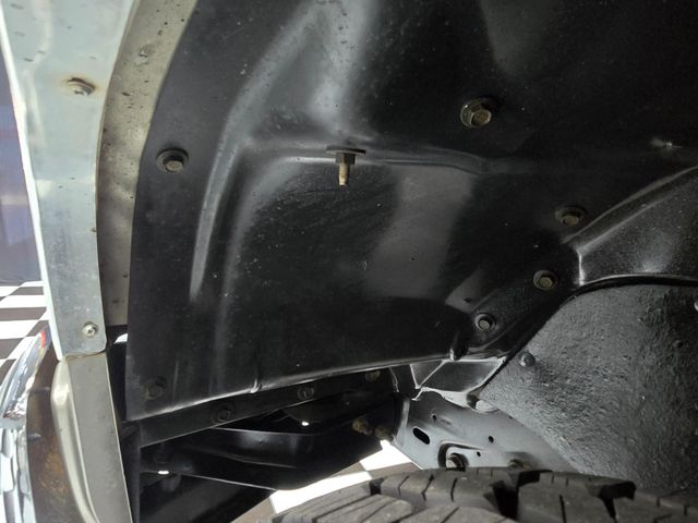 1999 GMC Yukon SLE - 1 OWNER - ZERO RUST - CLEAN CARFAX - 23094466 - 28