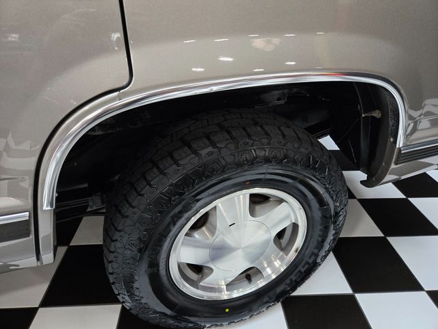 1999 GMC Yukon SLE - 1 OWNER - ZERO RUST - CLEAN CARFAX - 23094466 - 43