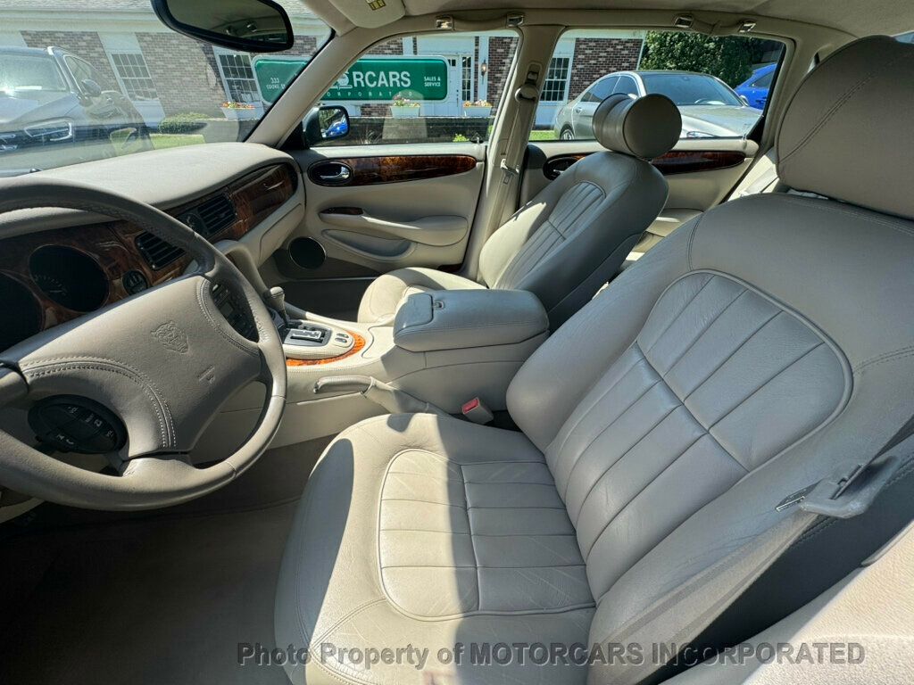 1999 Jaguar XJ ONLY 44K MILES! WOW! WHAT A FIND!!  - 22897110 - 9