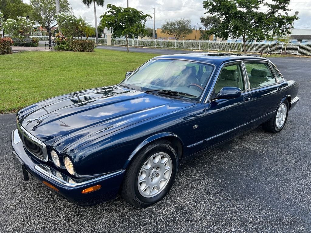 1999 Jaguar XJ XJ8L Long Wheelbase Sedan - 22641156 - 0