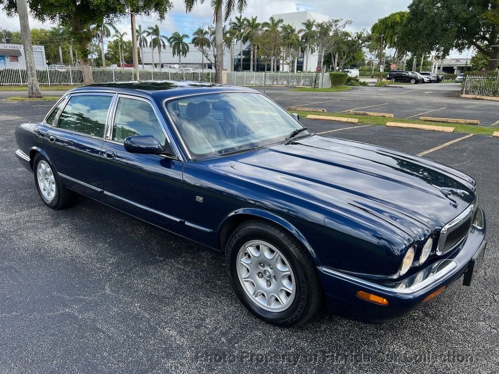 1999 Jaguar XJ XJ8L Long Wheelbase Sedan - 22641156 - 1