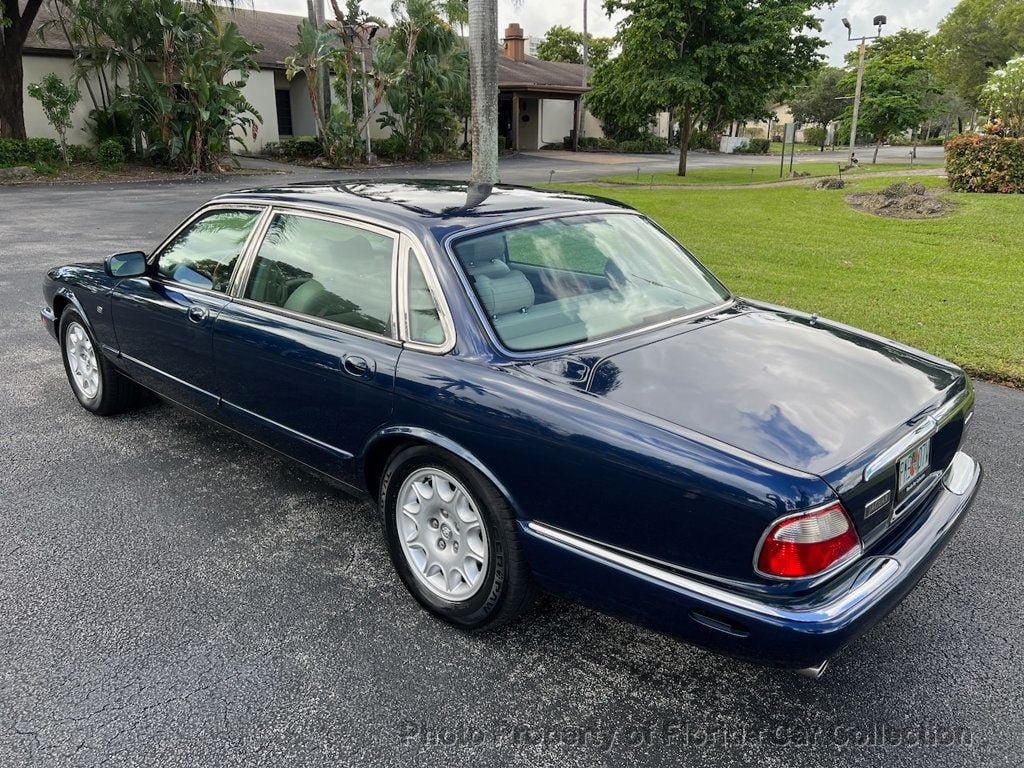 1999 Jaguar XJ XJ8L Long Wheelbase Sedan - 22641156 - 2