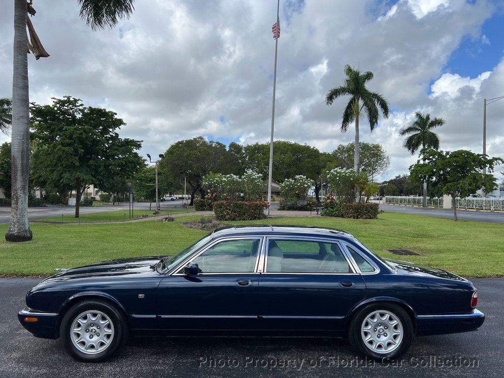 1999 Jaguar XJ XJ8L Long Wheelbase Sedan - 22641156 - 4