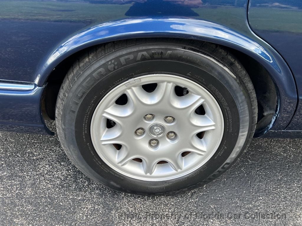 1999 Jaguar XJ XJ8 L Sedan Long Wheel Base - 22641156 - 80