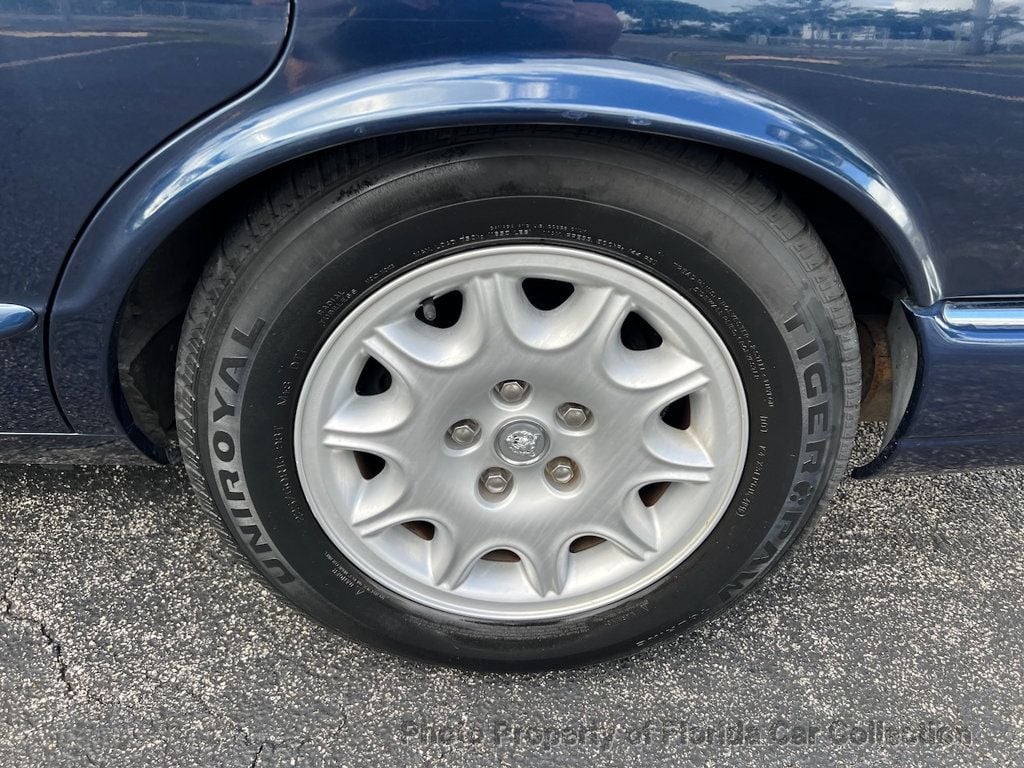 1999 Jaguar XJ XJ8 L Sedan Long Wheel Base - 22641156 - 83