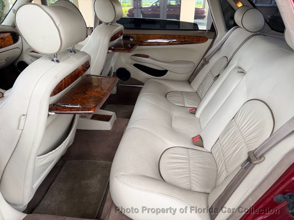 1999 Jaguar XJ XJ Vanden Plas - 23039111 - 9