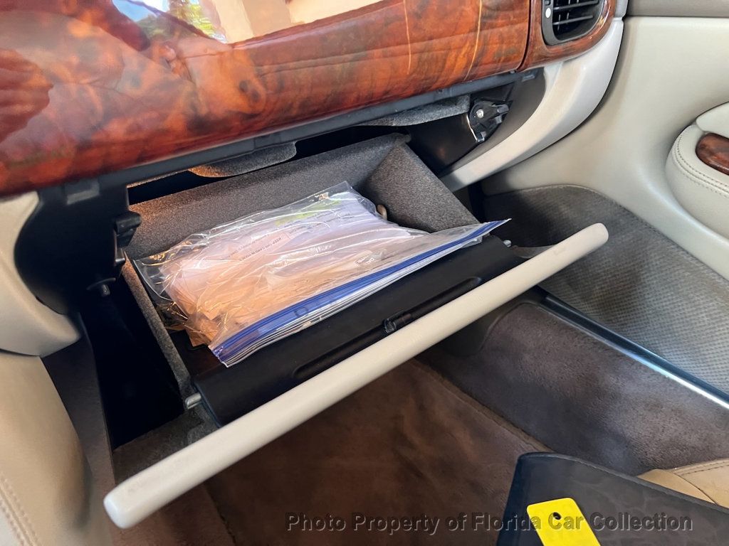 1999 Jaguar XK8 Convertible 4.0L  - 22891674 - 41