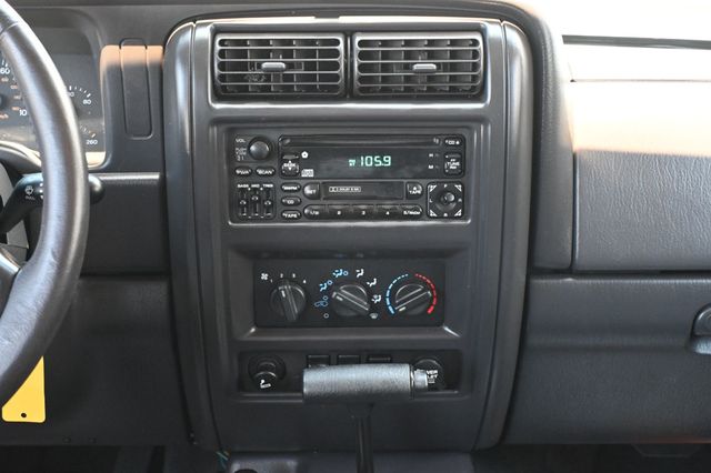 1999 Jeep Cherokee 4dr Classic 4WD - 23030111 - 9