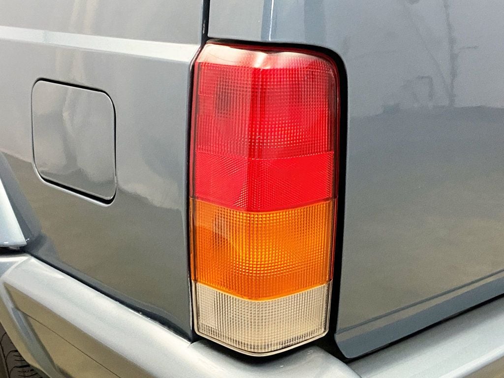 1999 Jeep Cherokee 4dr Classic 4WD - 22920328 - 13