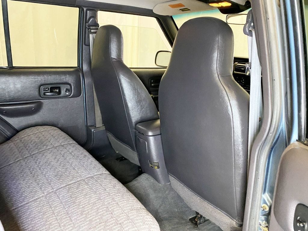 1999 Jeep Cherokee 4dr Classic 4WD - 22920328 - 23