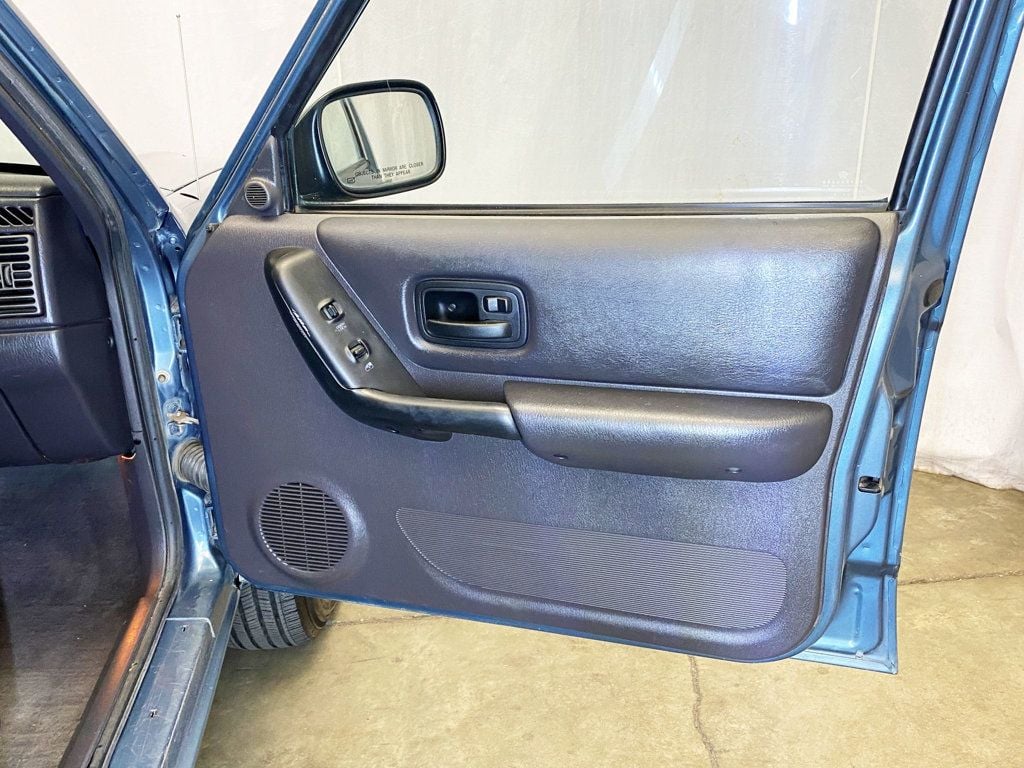 1999 Jeep Cherokee 4dr Classic 4WD - 22920328 - 29