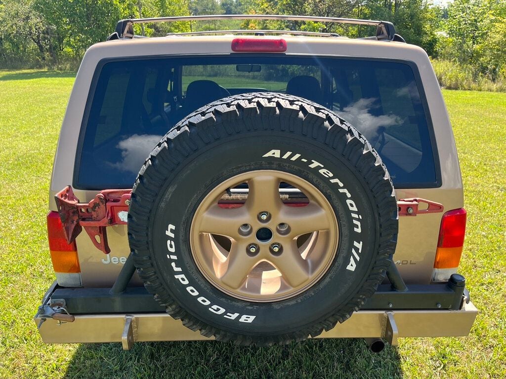 1999 Jeep Cherokee Lifted XJ 4x4 Box Cherokee RUST FREE! - 22535875 - 3