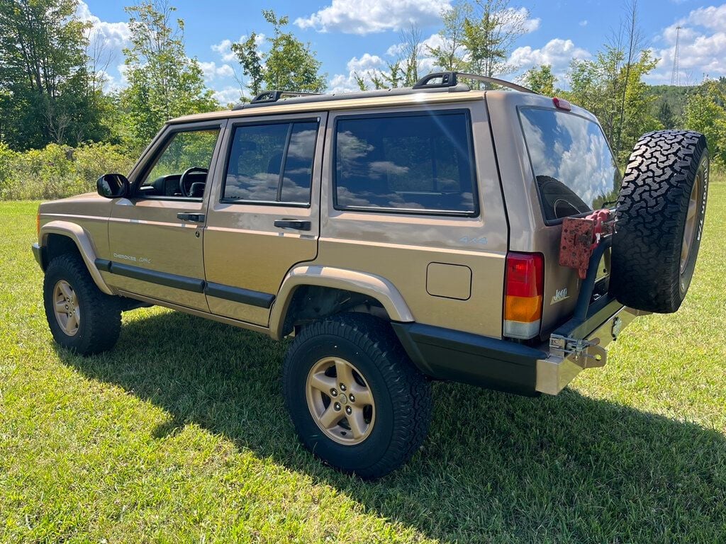 1999 Jeep Cherokee Lifted XJ 4x4 Box Cherokee RUST FREE! - 22535875 - 5