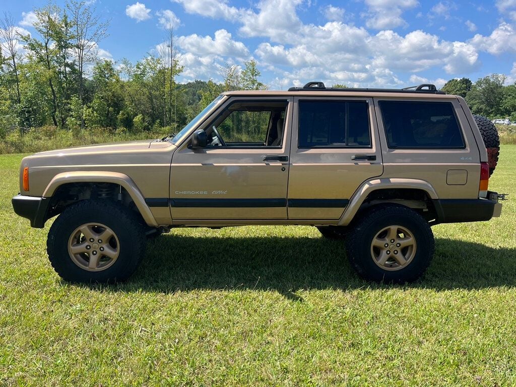 1999 Jeep Cherokee Lifted XJ 4x4 Box Cherokee RUST FREE! - 22535875 - 6