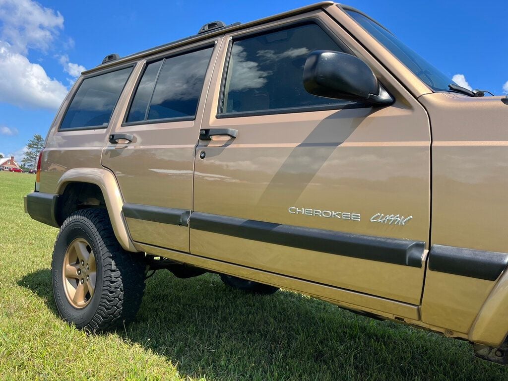 1999 Jeep Cherokee Lifted XJ 4x4 Box Cherokee RUST FREE! - 22535875 - 70