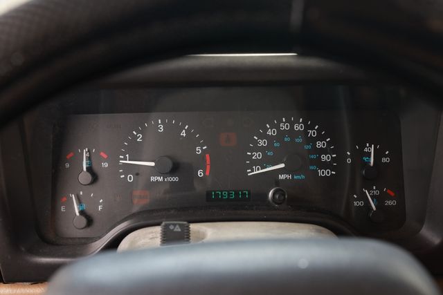 1999 Jeep Wrangler 2dr Sport - 23020483 - 28