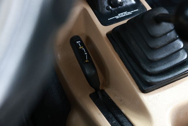 1999 Jeep Wrangler 2dr Sport - 23020483 - 39